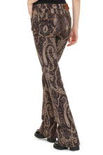 Load image into Gallery viewer, Printed flared jeans
