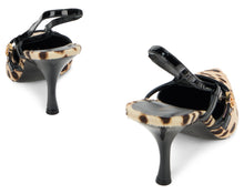 Load image into Gallery viewer, Leather slingback décolleté
