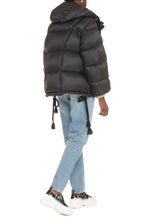 Load image into Gallery viewer, 2 Moncler 1952 - Sydow snap button fastening down jacket
