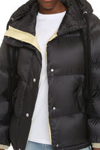 Load image into Gallery viewer, 2 Moncler 1952 - Sydow snap button fastening down jacket
