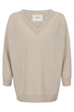 Load image into Gallery viewer, Cashmere sweater
