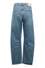 Load image into Gallery viewer, Miro wide-leg jeans

