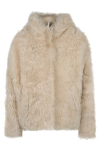 Load image into Gallery viewer, Fur jacket

