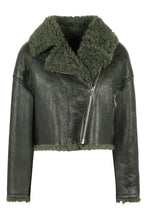 Load image into Gallery viewer, Short sheepskin jacket

