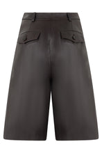 Load image into Gallery viewer, Bermuda in smooth leather
