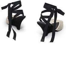 Load image into Gallery viewer, Elegant shoes with heel and decorative ribbon
