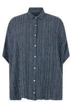 Load image into Gallery viewer, Loose linen shirt
