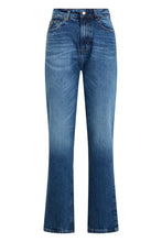 Load image into Gallery viewer, Slightly flared jeans
