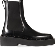 Load image into Gallery viewer, Rockstud M-Way leather chelsea boots
