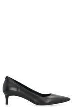 Load image into Gallery viewer, Alina Flex Leather pumps
