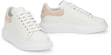 Load image into Gallery viewer, Oversized sneakers in leather
