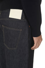 Load image into Gallery viewer, Cropped jeans
