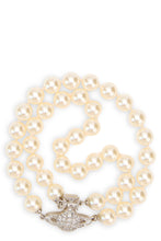 Load image into Gallery viewer, Bracelet with pearls and metallic logo
