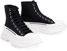 Load image into Gallery viewer, Tread Slick lace-up ankle boots
