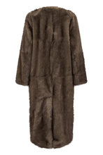 Load image into Gallery viewer, Long coat in synthetic fur
