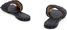 Load image into Gallery viewer, Leather flat sandals
