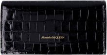 Load image into Gallery viewer, Leather flap-over wallet
