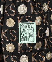Load image into Gallery viewer, GUCCI x Ken Scott - Printed silk shorts

