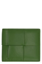 Load image into Gallery viewer, Leather Bi-fold wallet
