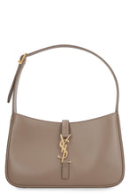 Load image into Gallery viewer, Le 5 à 7 hobo bag
