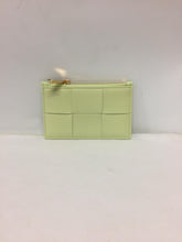 Load image into Gallery viewer, Leather card holder
