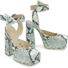 Load image into Gallery viewer, Tower leather pumps
