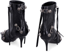 Load image into Gallery viewer, Cagole patent pointy toe ankle boots
