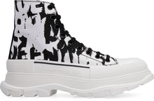 Load image into Gallery viewer, Tread Slick lace-up ankle boots

