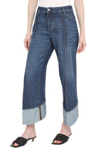 Load image into Gallery viewer, Regular-fit cropped jeans
