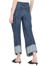 Load image into Gallery viewer, Regular-fit cropped jeans

