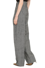 Load image into Gallery viewer, Silk and viscose trousers
