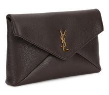 Load image into Gallery viewer, Clutch envelope Cassandre grande in leather
