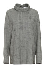 Load image into Gallery viewer, Crêpe shirt
