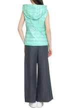 Load image into Gallery viewer, Hooded bodywarmer
