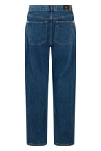 Load image into Gallery viewer, Straight leg jeans
