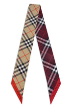 Load image into Gallery viewer, Scarf with tartan pattern
