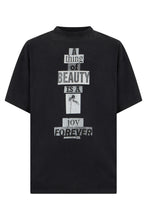 Load image into Gallery viewer, T-shirt with graphic
