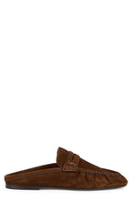 Load image into Gallery viewer, Loafer slip-on moccasins in suede
