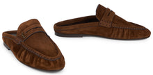 Load image into Gallery viewer, Loafer slip-on moccasins in suede
