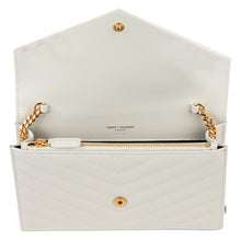 Load image into Gallery viewer, Pouch envelope with chain cassandre
