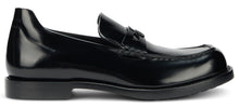 Load image into Gallery viewer, Comfy moccasins in shiny leather
