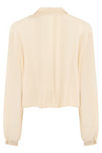 Load image into Gallery viewer, Short silk top
