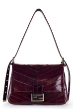 Load image into Gallery viewer, Flap shoulder bag in leather
