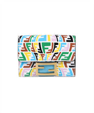 Load image into Gallery viewer, Leather tri-fold wallet
