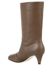 Load image into Gallery viewer, Leather boots
