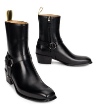 Load image into Gallery viewer, Pointed boot with buckle
