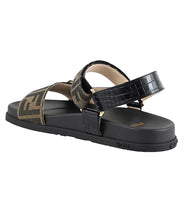 Load image into Gallery viewer, Logo detail flat sandals
