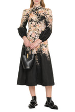 Load image into Gallery viewer, Illustration buttoned Linen dress
