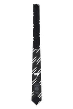 Load image into Gallery viewer, Striped tie
