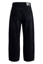 Load image into Gallery viewer, Wide leg jeans
